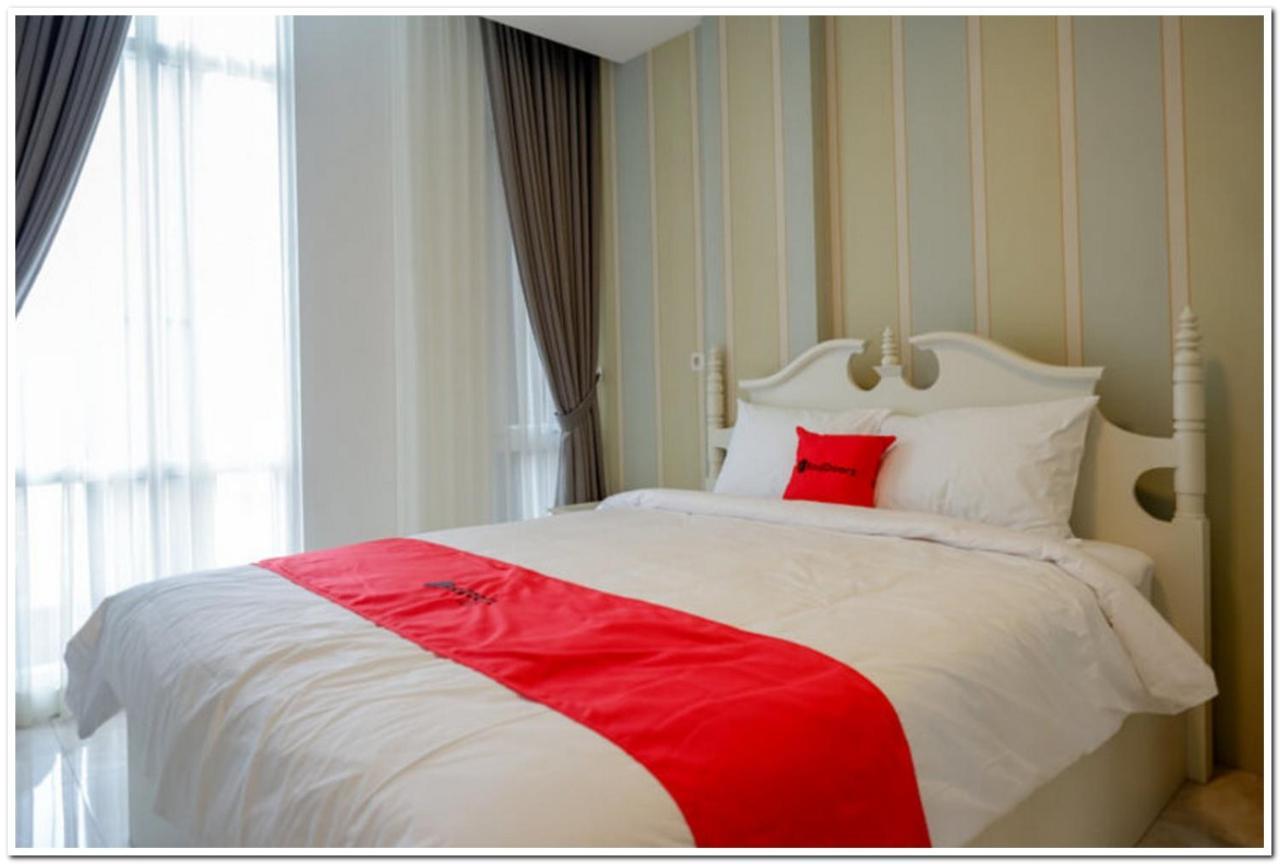 Reddoorz Plus @ Madukoro Raya Semarang Buitenkant foto